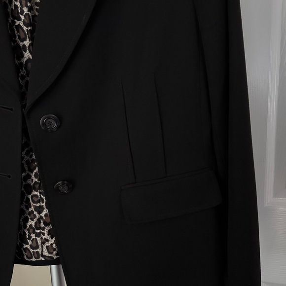 Tahari 2 Button Close Suit Jacket Leopard Print Lining Button Cuff Design - Picture 3 of 8